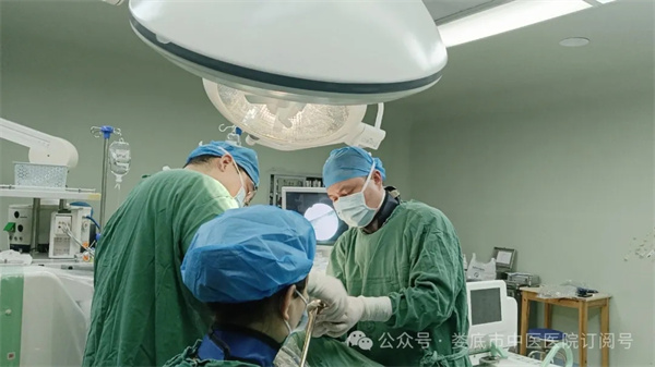 娄底市中医医院成功实施一例高风险胸椎椎管狭窄扩大减压术